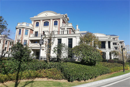 荊河街道啤酒厂西临刘楼居青啤大道路北5室3厅2卫